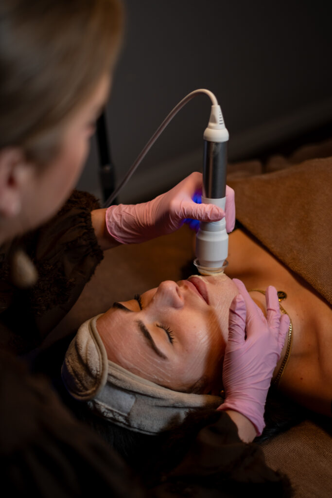 Lot Beauty Studio Gezichtsbehandeling